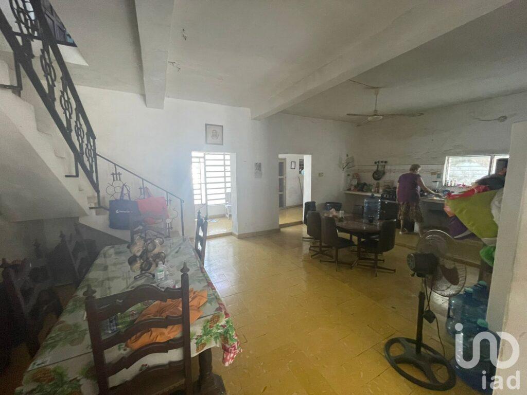 CASA EN VENTA PARA REMODELAR EN EL CENTRO DE MÉRIDA, YUCATÁN