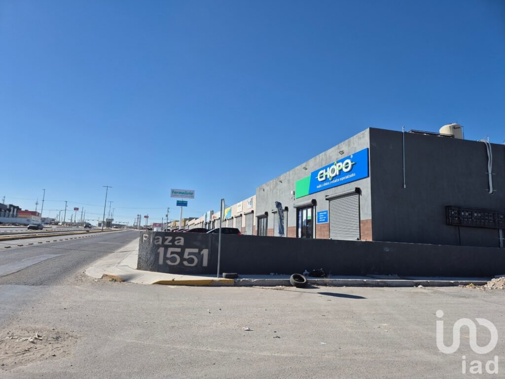 LOCAL EN RENTA EN LA HENEQUEN CERCA DE LAS GLADIOLAS