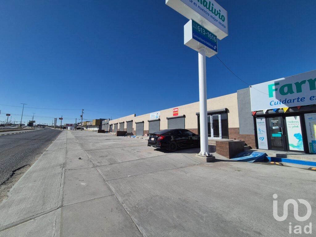 LOCAL EN RENTA EN LA HENEQUEN CERCA DE LAS GLADIOLAS