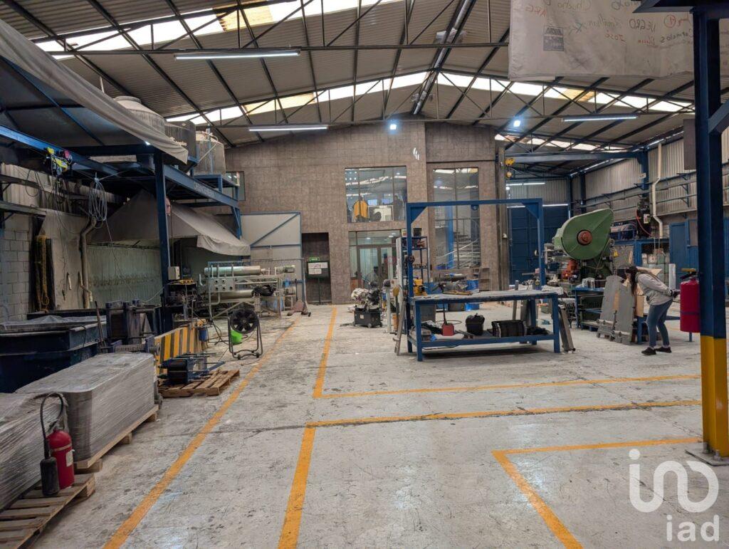 Bodega Industrial  en Celaya, Gto. (Fracc. Ind. El Vergel) Venta con inquilino (Activo en operación)