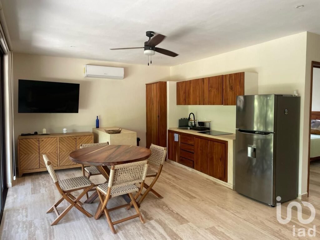 Penthouse amueblado en Región 15 Tulum, ideal para renta y estancias temporales.