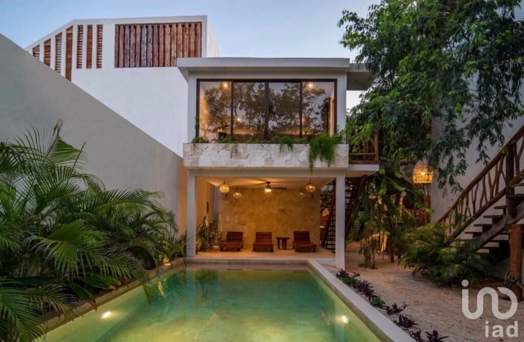 Penthouse amueblado en Región 15 Tulum, ideal para renta y estancias temporales.