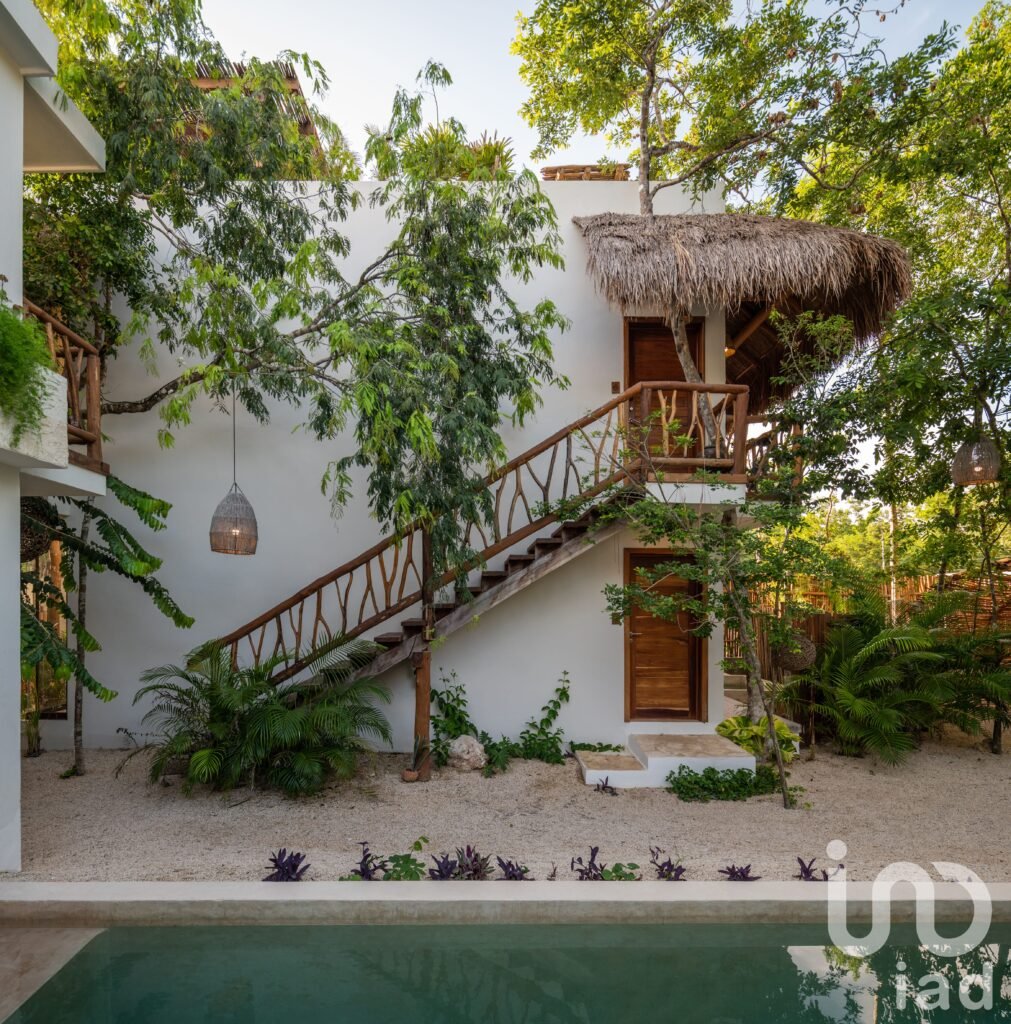 Penthouse amueblado en Región 15 Tulum, ideal para renta y estancias temporales.