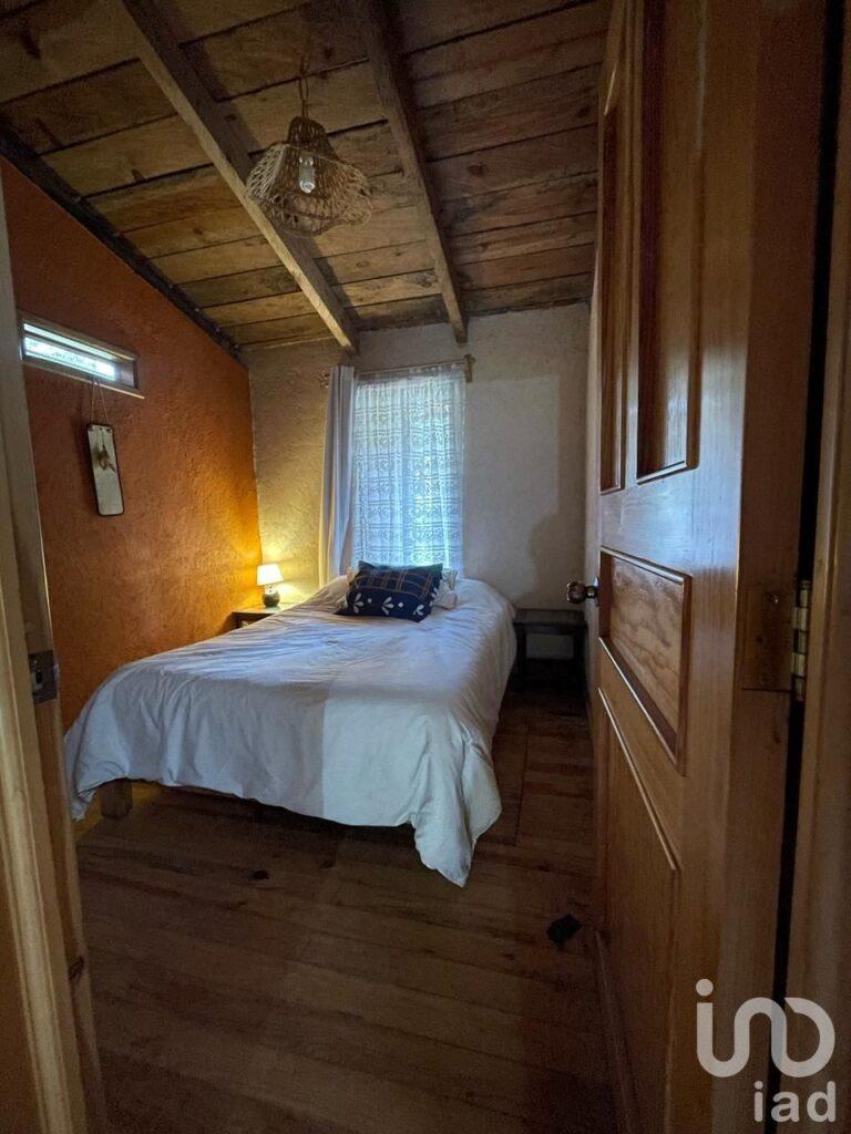 Casa con terreno en venta