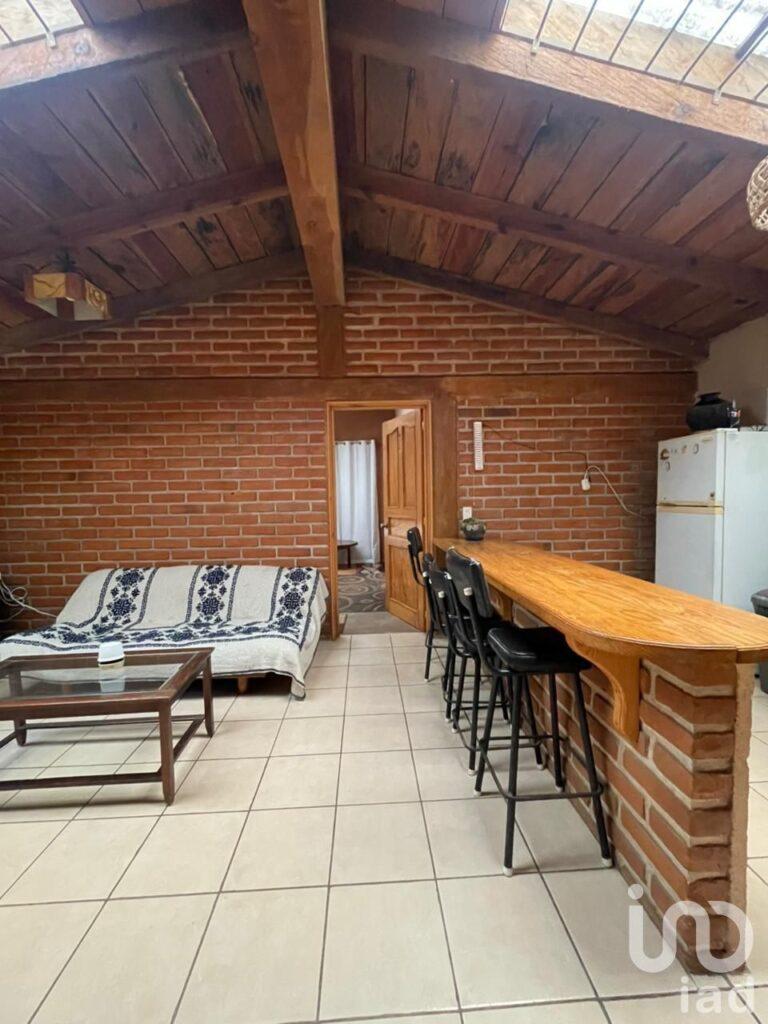 Casa con terreno en venta