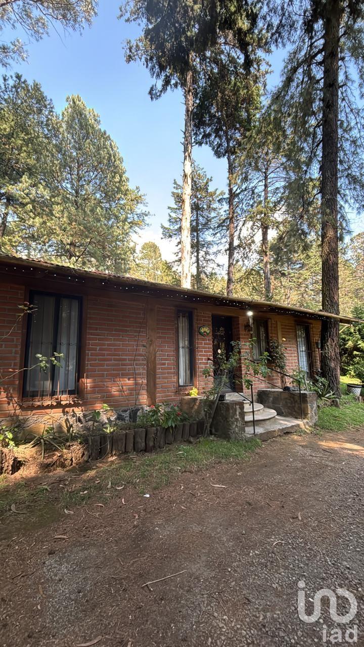 Casa con terreno en venta