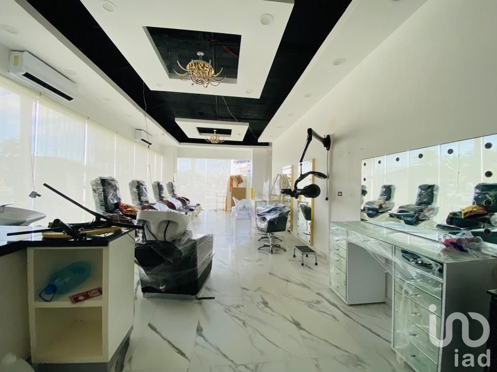 RENTA DE  LOCAL COMERCIAL  FRENTE A BONAMPAK Y AV. SAYIL