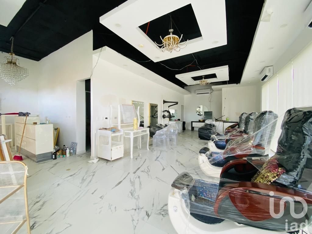 RENTA DE  LOCAL COMERCIAL  FRENTE A BONAMPAK Y AV. SAYIL