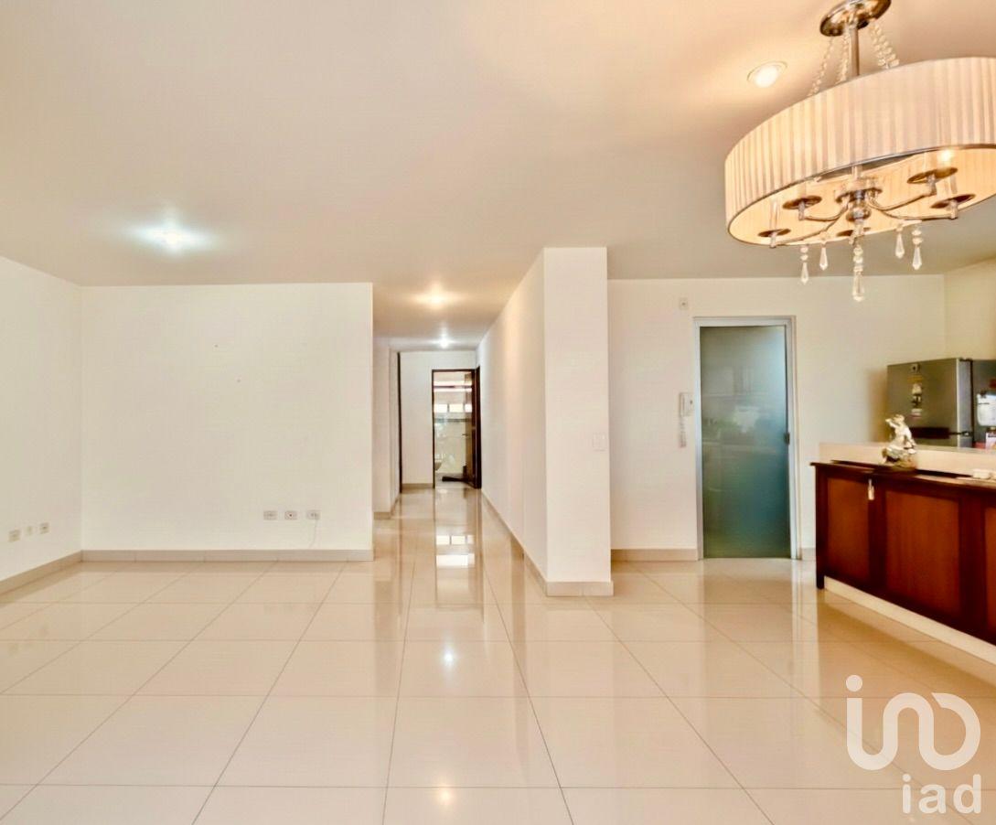 Departamento en Venta, 2 recamaras con balcón en Col. Del Valle Sur