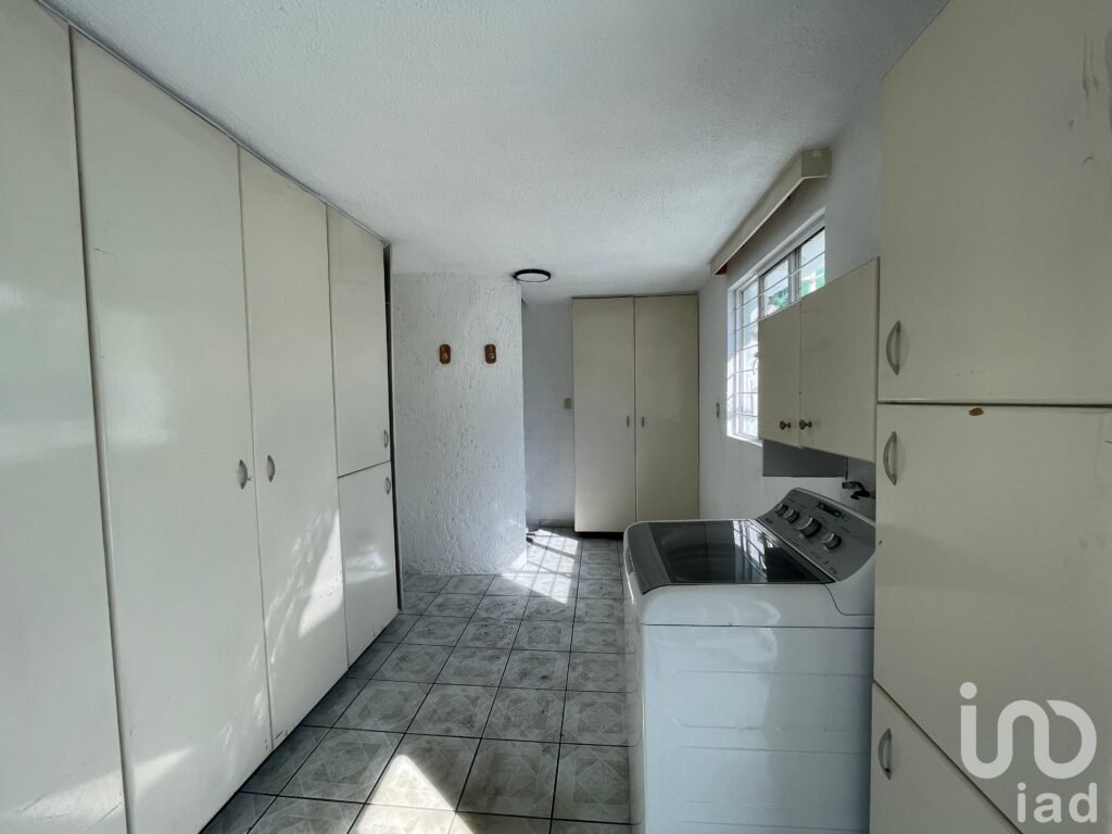 CASA EN FRACCINAMIENTO EN CALLE CANELA