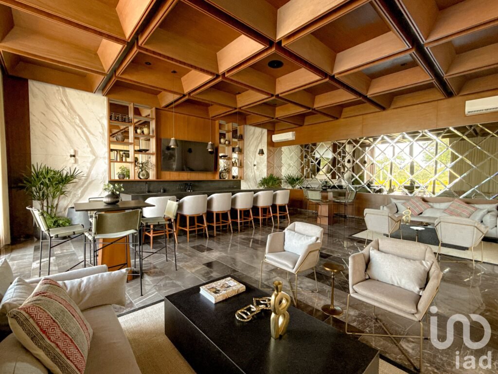 Terreno en Venta en ANTIGUA Residencial, Merida, Yuc.– Frente a Casa Club