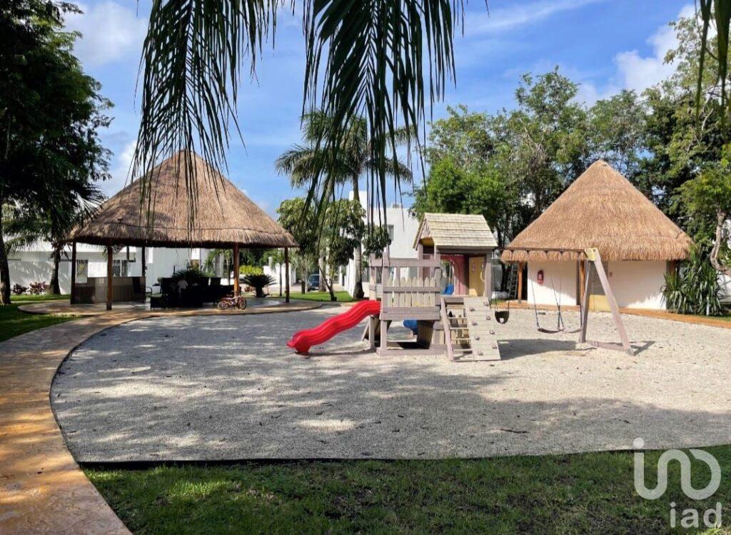 CASA PRIVADA ESMERALDA