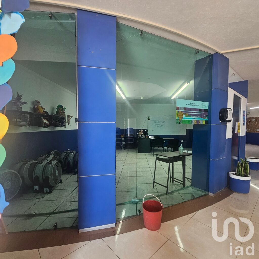 Local en venta en Plaza Negocentro en Avenida Zaragoza, Centro Queretaro