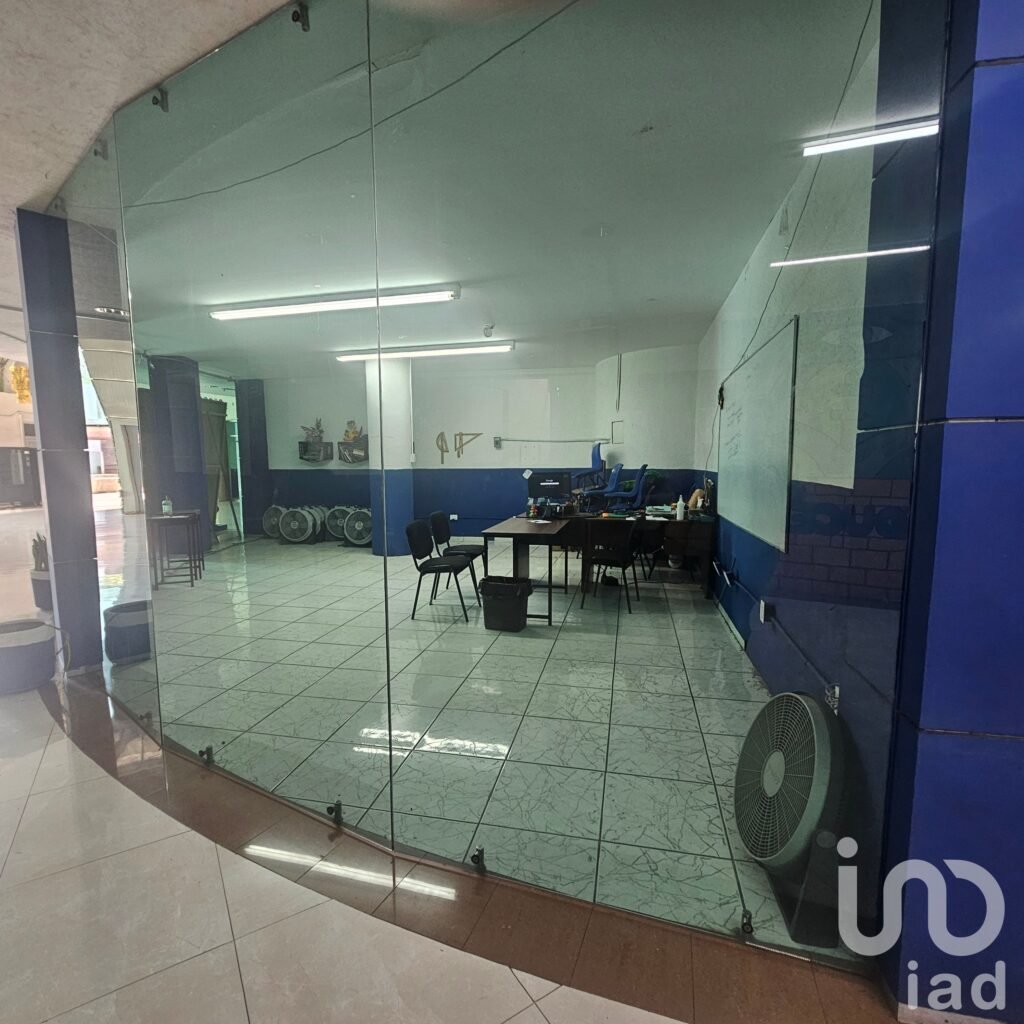 Local en venta en Plaza Negocentro en Avenida Zaragoza, Centro Queretaro