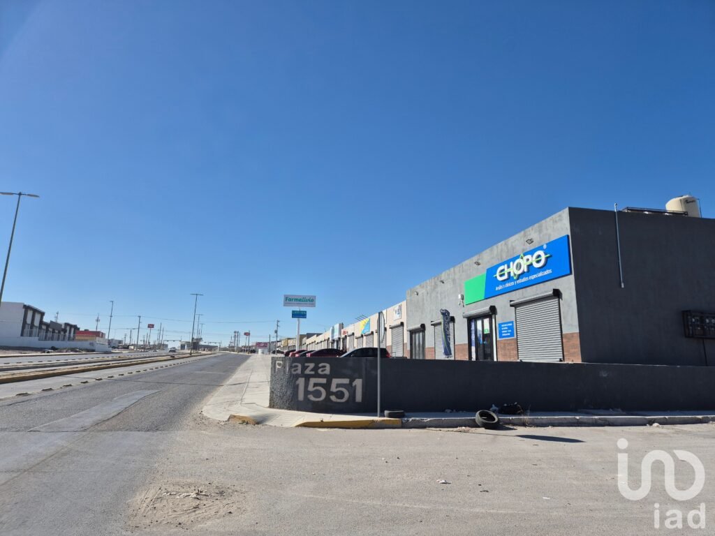 LOCAL EN RENTA EN LA HENEQUEN CERCA DE LAS GLADIOLAS