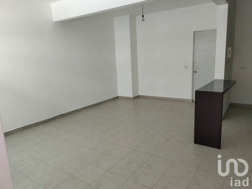 VENTA DE DEPARTAMENTO PB EN EJE CENTRAL