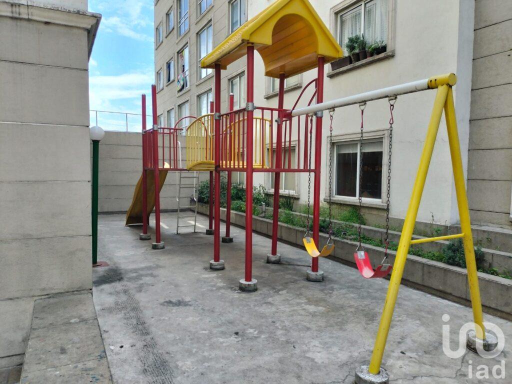 VENTA DE DEPARTAMENTO PB EN EJE CENTRAL