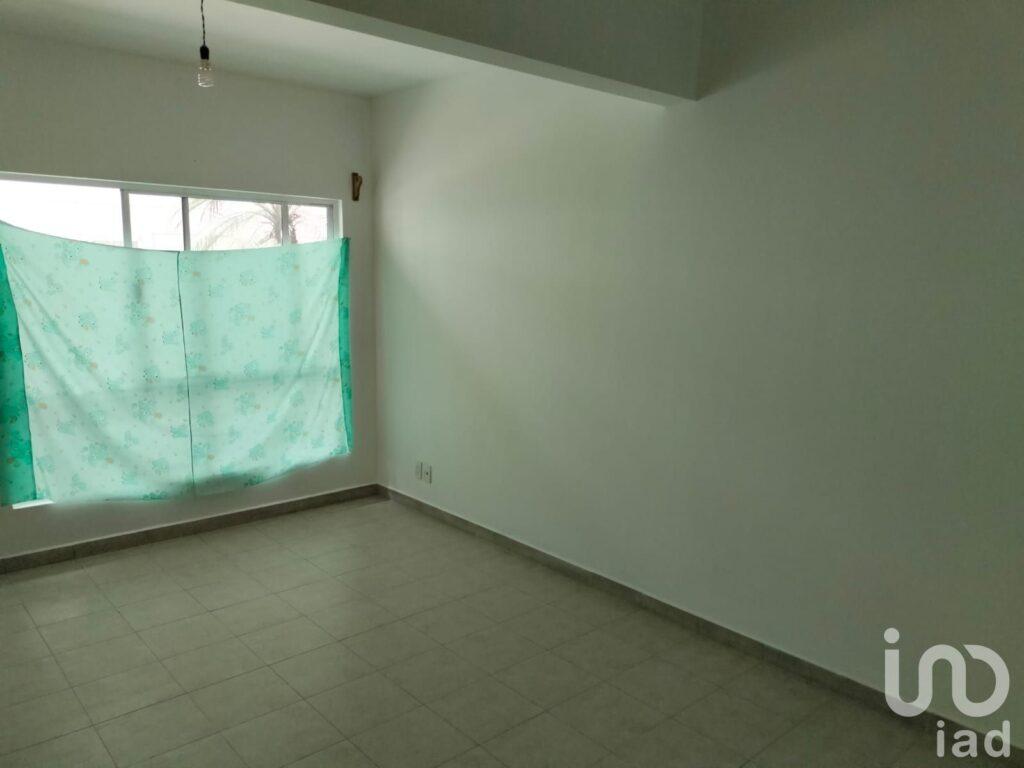 VENTA DE DEPARTAMENTO PB EN EJE CENTRAL