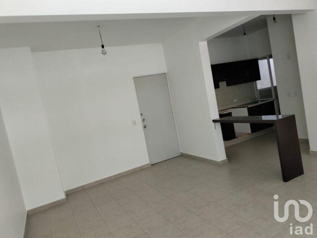 VENTA DE DEPARTAMENTO PB EN EJE CENTRAL