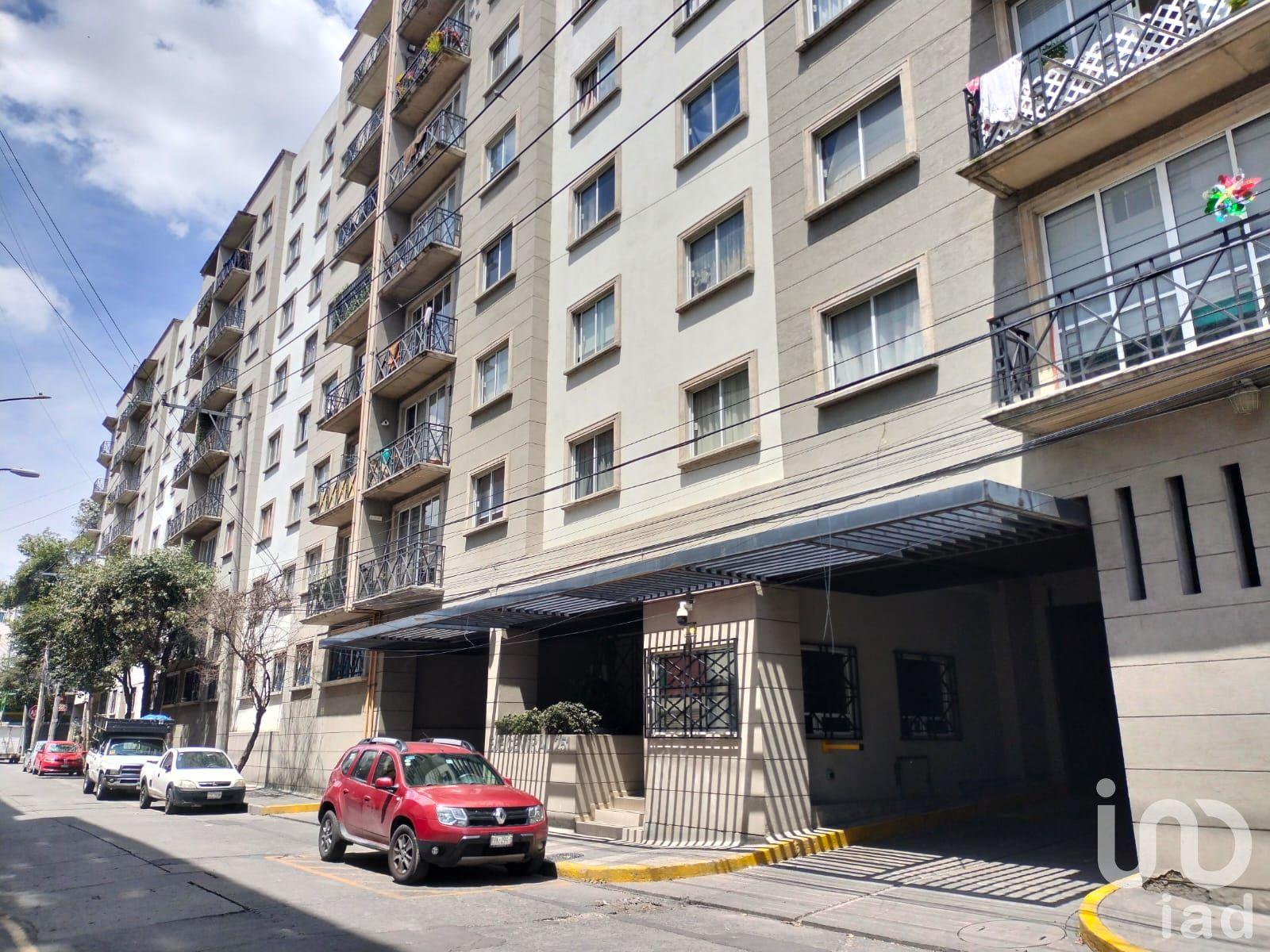 VENTA DE DEPARTAMENTO PB EN EJE CENTRAL