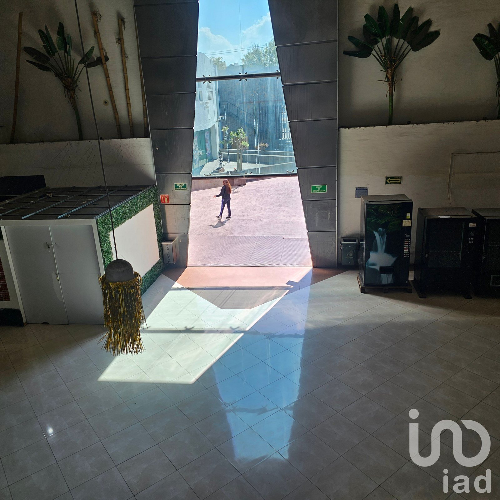 Local en venta rentado  en Negocentro, Avenida Zaragoza Centro Queretaro