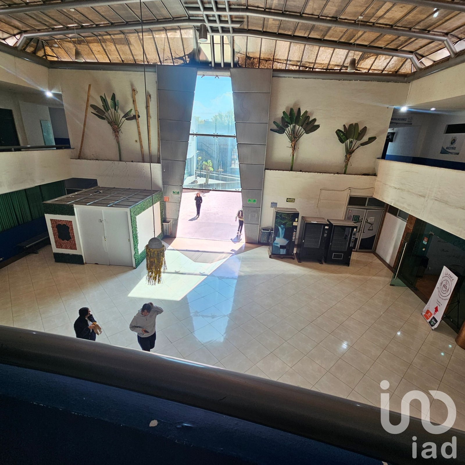 Local en venta rentado  en Negocentro, Avenida Zaragoza Centro Queretaro