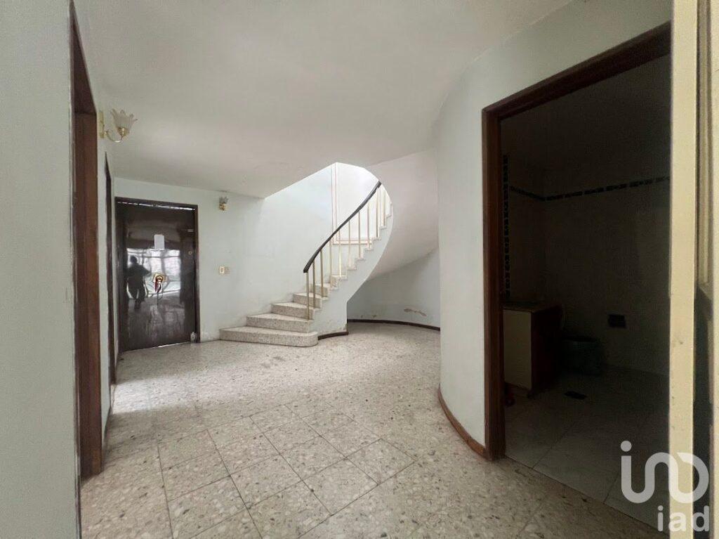 Casa en venta a precio de terreno