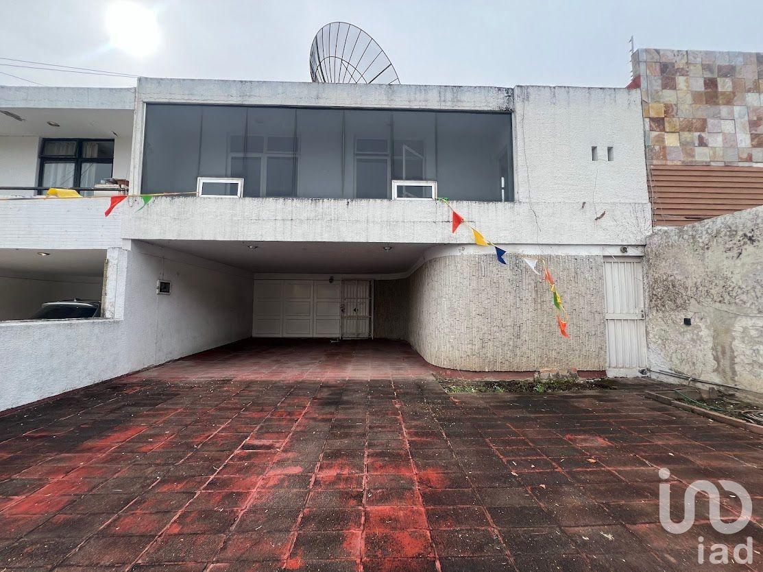 Casa en venta a precio de terreno Casa en venta a precio de terreno