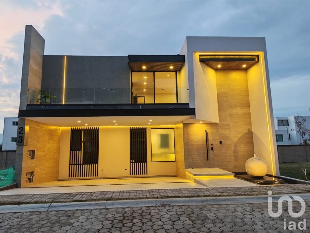 VENTA DE CASA EN LOMAS DE ANGELOPOLIS