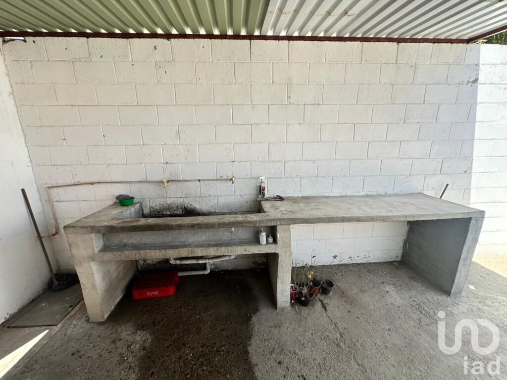 LOCAL EN RENTA EN JARDINES DEL BOSQUE MAZATLAN SINALOA