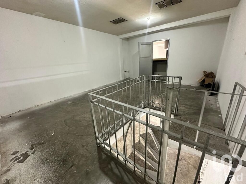 LOCAL EN RENTA EN JARDINES DEL BOSQUE MAZATLAN SINALOA