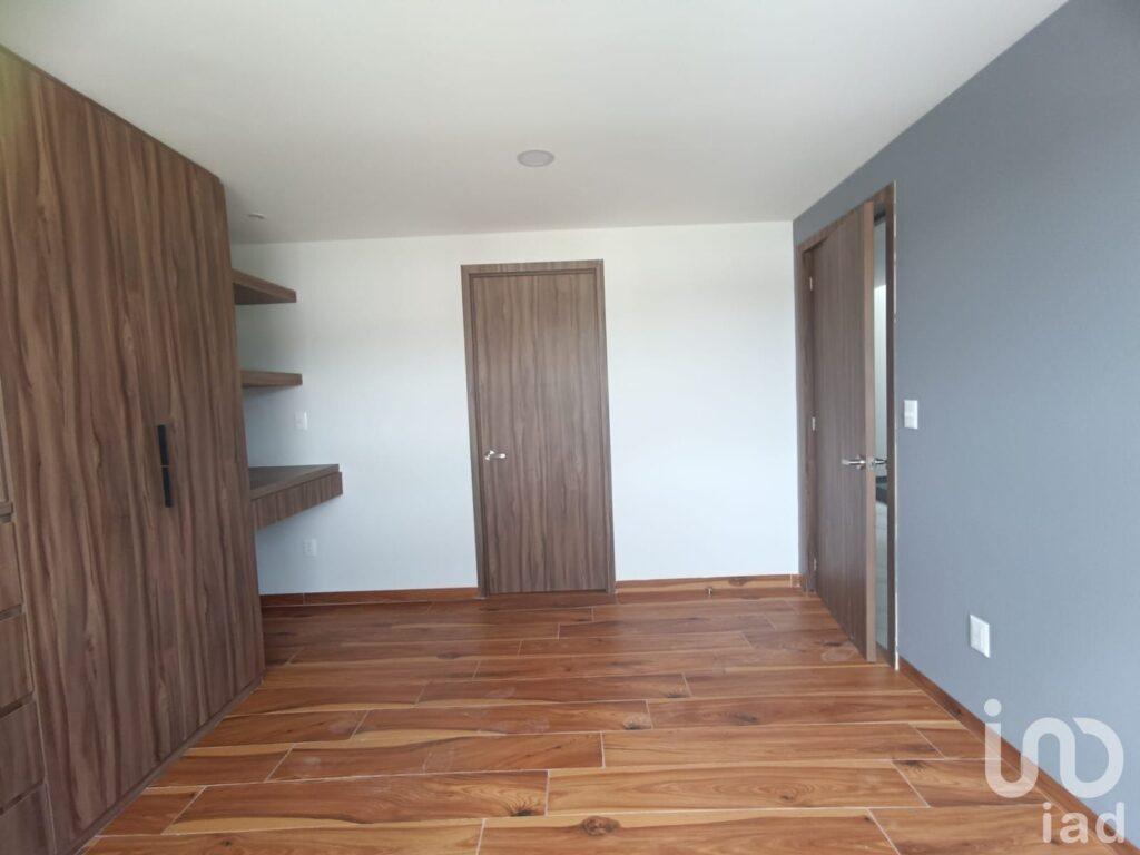 CASA EN VENTA EN LOMAS DE ANGELOPOLIS