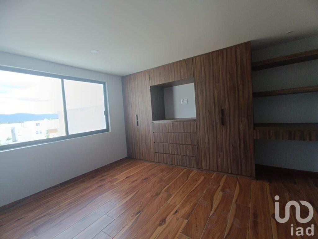 CASA EN VENTA EN LOMAS DE ANGELOPOLIS