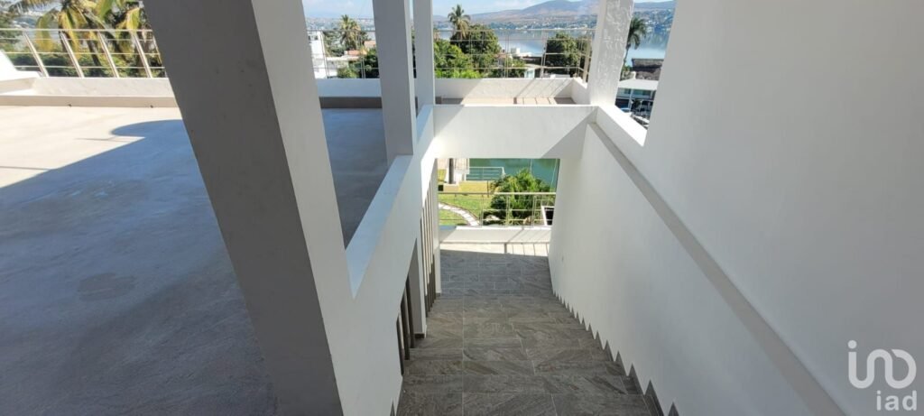 VENTA CASA A LA PLAYA TEQUESQUITENGO