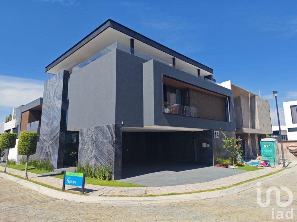 VENTA DE CASA EN LOMAS DE ANGELOPOLIS