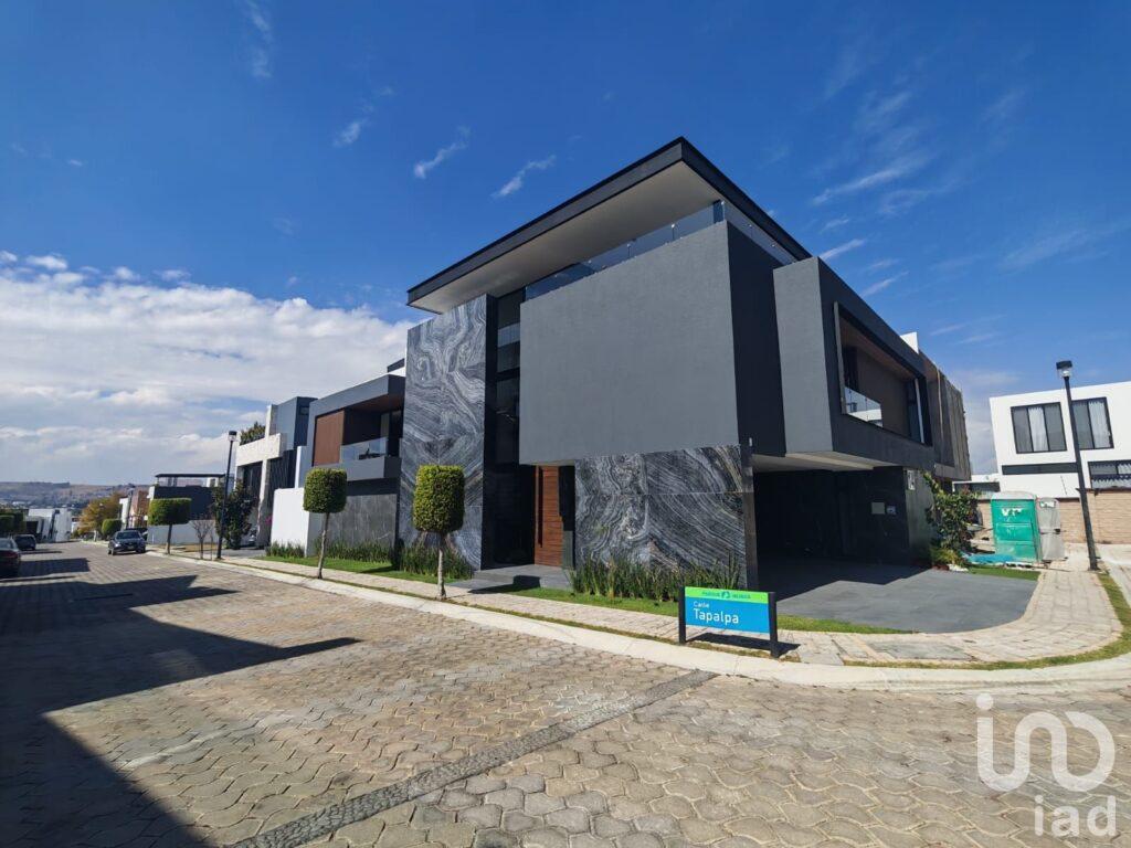 VENTA DE CASA EN LOMAS DE ANGELOPOLIS
