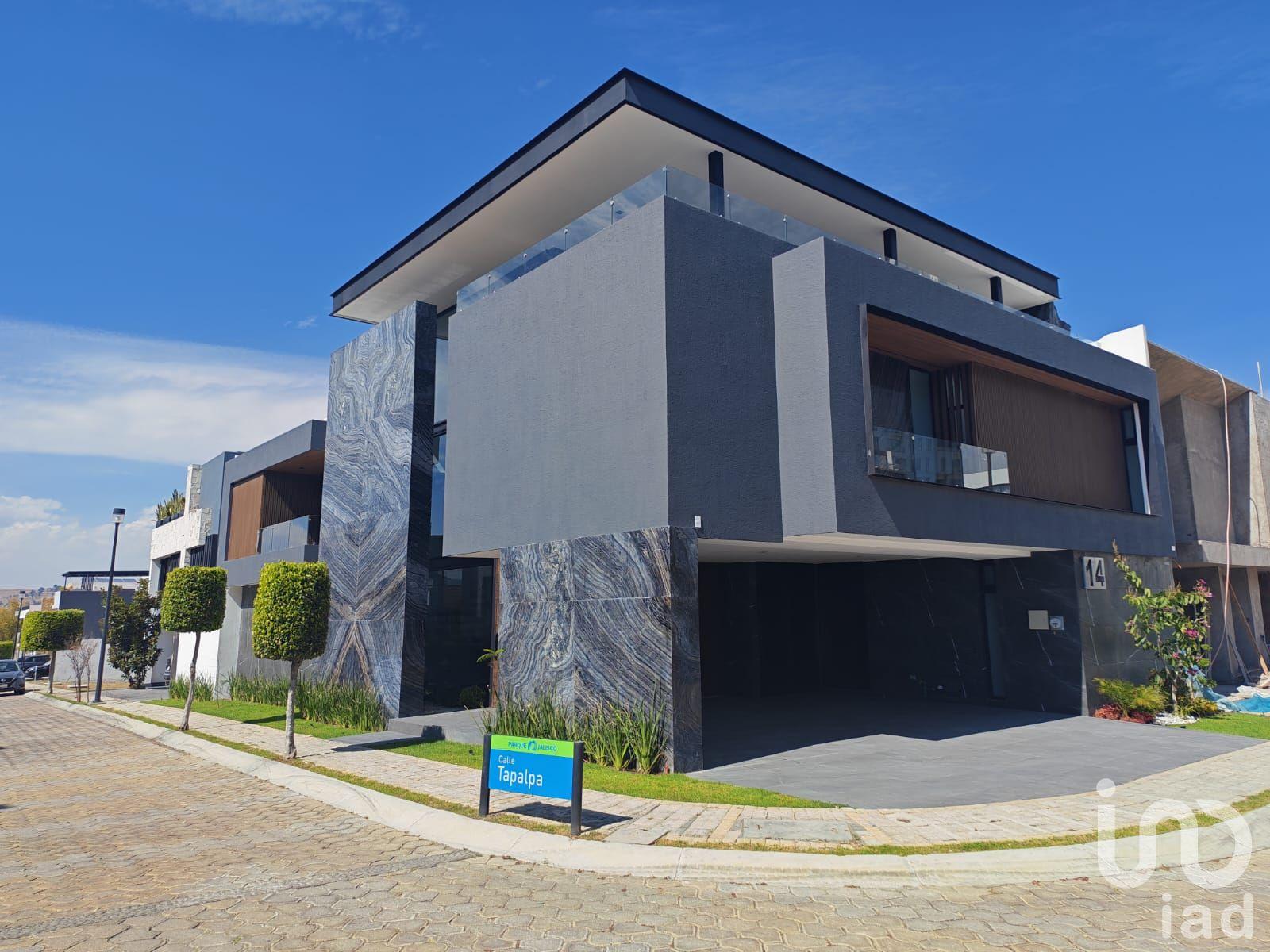 VENTA DE CASA EN LOMAS DE ANGELOPOLIS