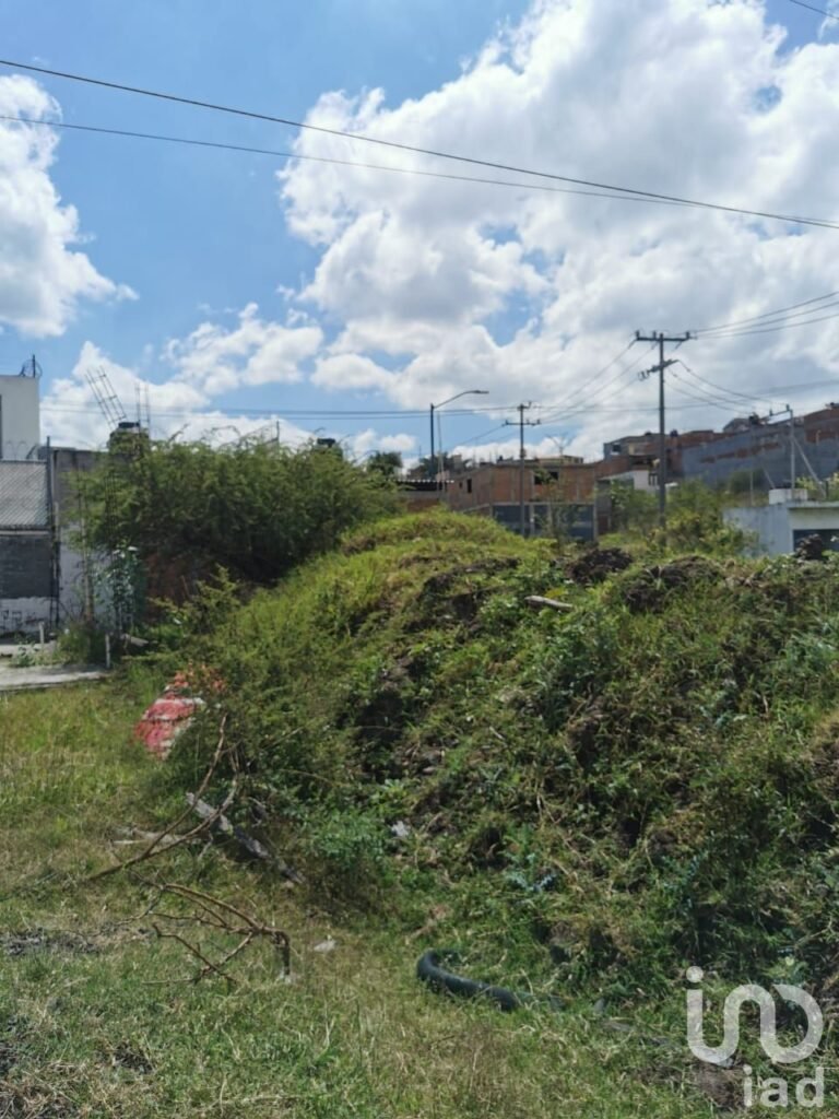 SE VENDE TERRENO EN ISACC ARRIGA POR LAS TIJERAS MORELIA SALIDA A CHARO