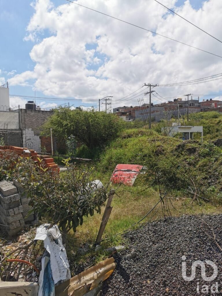 SE VENDE TERRENO EN ISACC ARRIGA POR LAS TIJERAS MORELIA SALIDA A CHARO