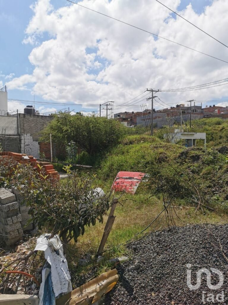 SE VENDE TERRENO EN ISACC ARRIGA POR LAS TIJERAS MORELIA SALIDA A CHARO
