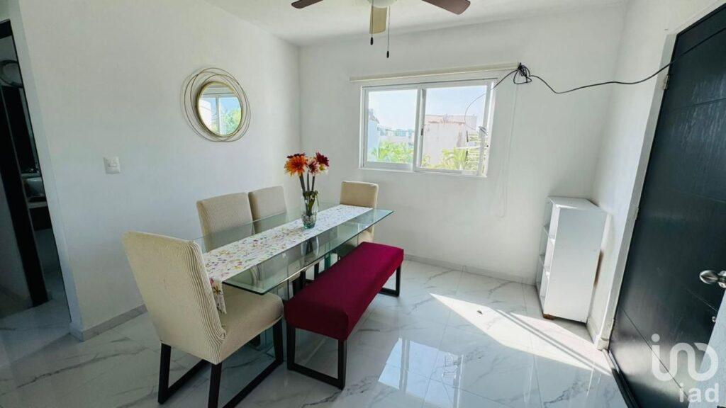 Departamento amueblado y con alberca, residencial banus acapulco