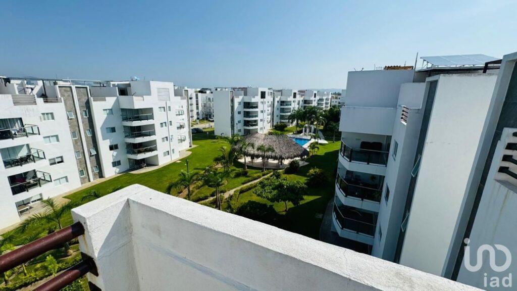 Departamento amueblado y con alberca, residencial banus acapulco