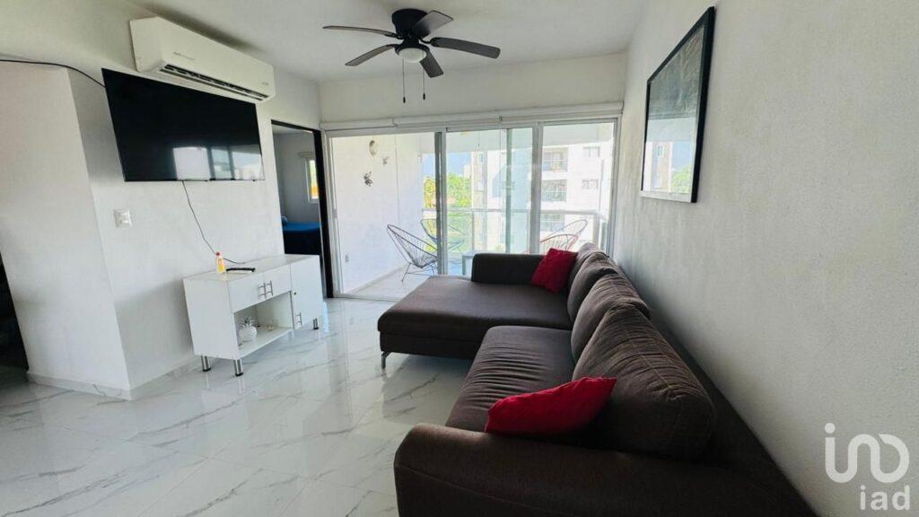 Departamento amueblado y con alberca, residencial banus acapulco