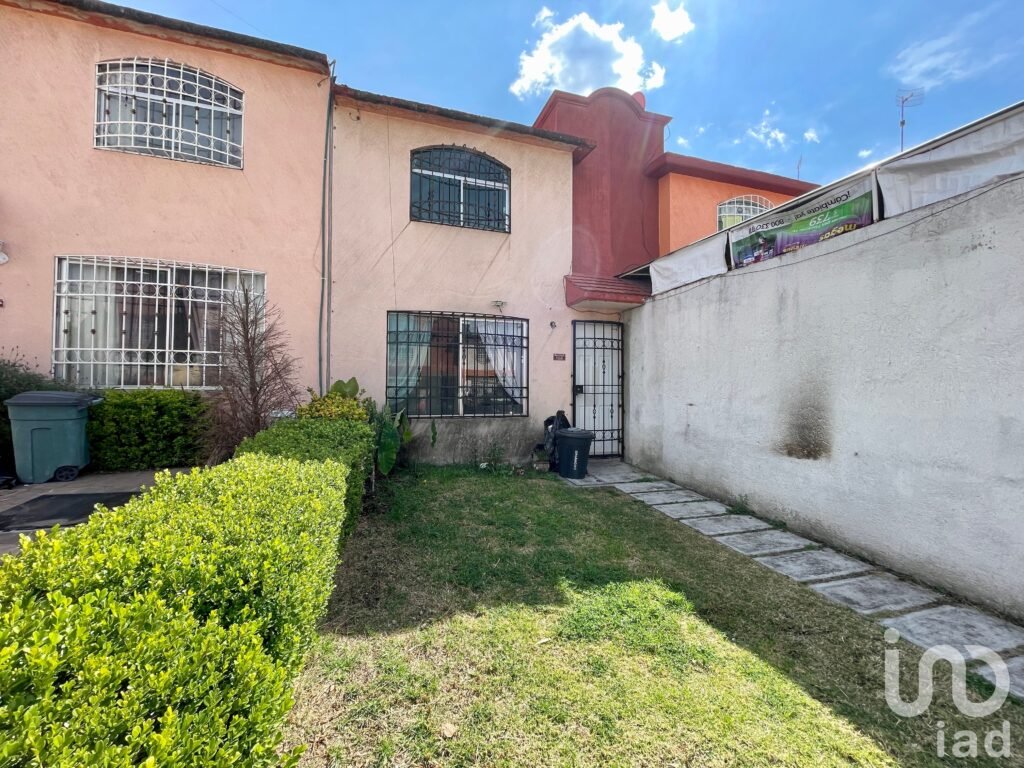Casa en Venta, Tultitlán Edo Mex., Bien Ubicada Cerca de Escuelas, Áreas recreativas y Comercios