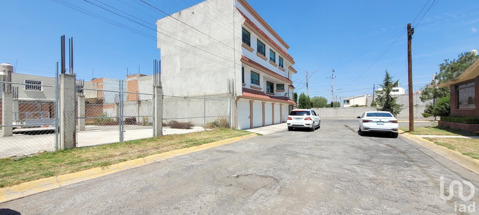 Se vende terreno en la sexta sección de San Javier en Pachuca, Hidalgo. Se vende terreno en la sexta sección de San Javier en Pachuca, Hidalgo.
