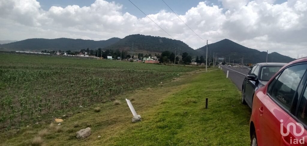 Se vende terreno en la carretera Pachuca- Tulancingo, Hidalgo