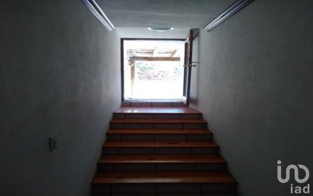 Casa en Venta con espacio para negocio en venta en Guadalupe, Nuevo León