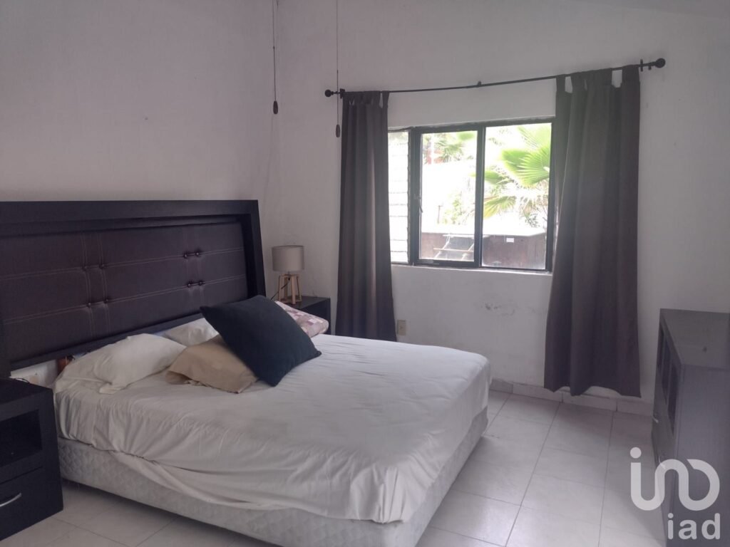 CASA EN VENTA, EN FRACCIONAMIENTO, TEMOACHAN, JIUTEPEC, MORELOS