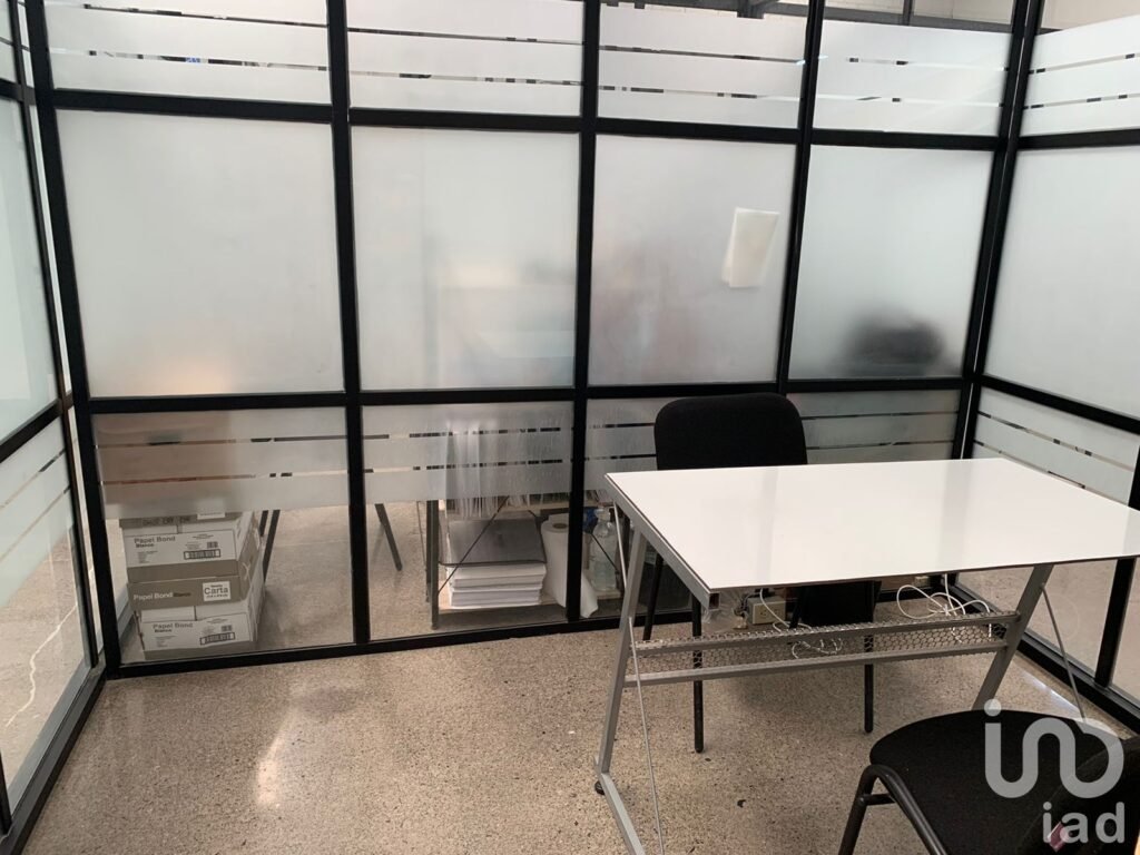 Oficina en Renta sobre carretera 57