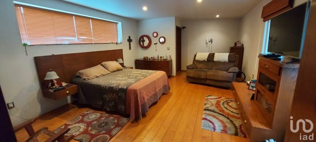 Casa en venta en Colinas del Cimatario Queretaro con recamara en planta baja